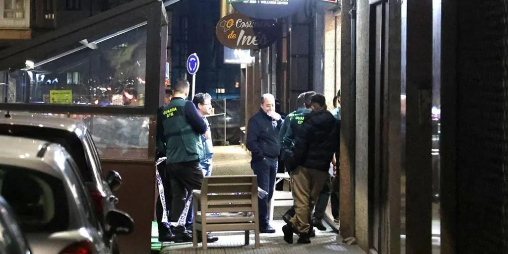 Matan de un disparo a un hombre en un bar de La Coruña y buscan a dos implicados que huyeron en patinete