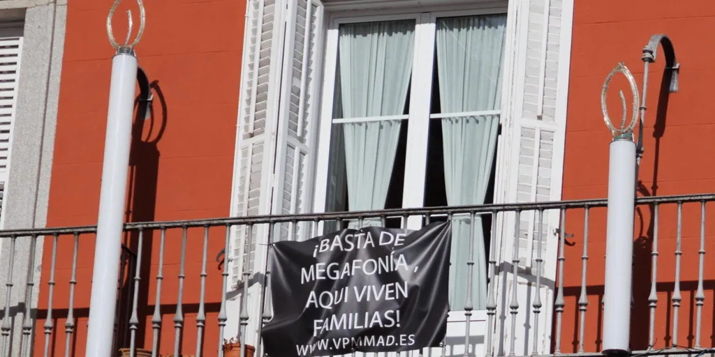 Madrid reduce a la mitad los músicos callejeros del centro tras las protestas vecinales