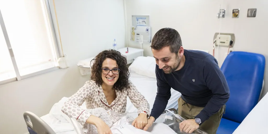 Mauro, el primer bebé de 2025 en Galicia nace en Pontevedra