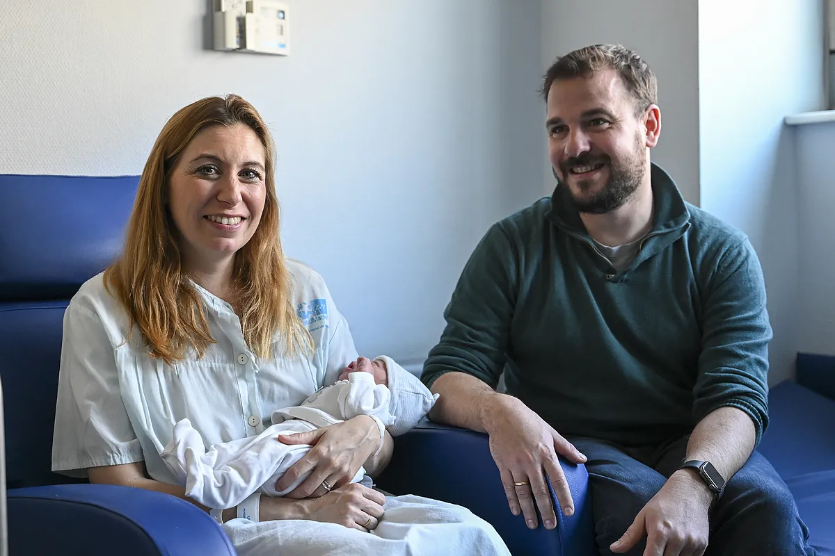 La madrileña Lucía y la catalana Nayeli, los primeros bebés de 2025 en España