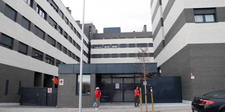 La estrategia de las mafias: a la caza del bloque recién acabado para llenarlo de okupas camuflados