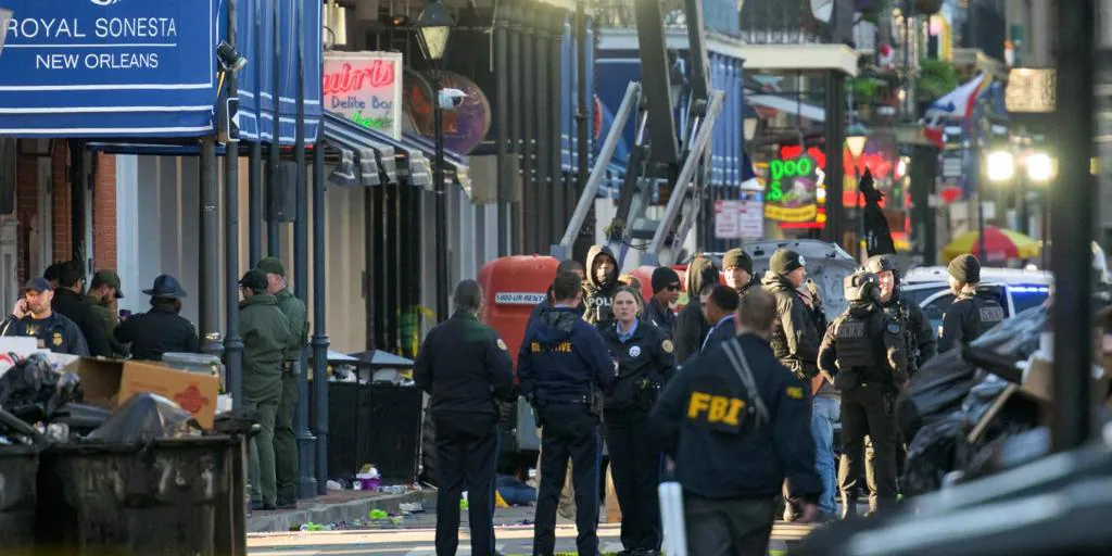 Al menos 10 muertos y 35 heridos en un atropello masivo y posterior tiroteo en Nueva Orleans