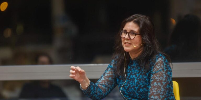 María Teresa Navarrete : «A través de la trayectoria de Julia Uceda se examinan diferentes fases de la historia de la literatura española»