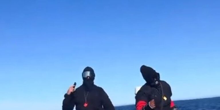 'Petaqueros' perrean a bordo de una narcolancha al ritmo de 'Mientes tan bien', de Pirómano