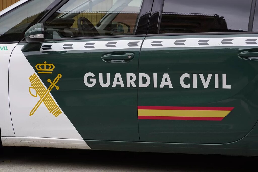 Dos muertos y dos heridos tras el choque de un camión y dos coches en Berlanga (Badajoz)