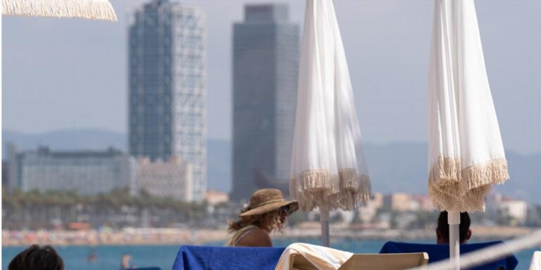 Barcelona ya es la ciudad europea con la tasa turística más alta
