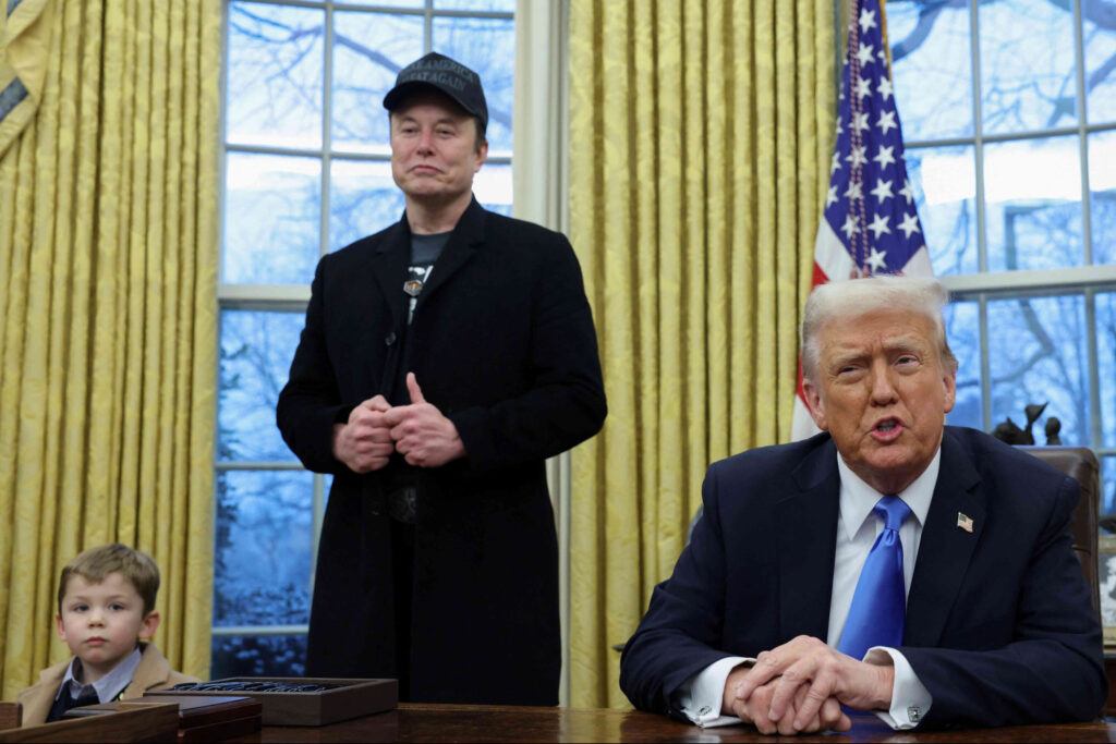 Pérdidas en Wall Street tras la cautela de la Fed con los aranceles de Trump