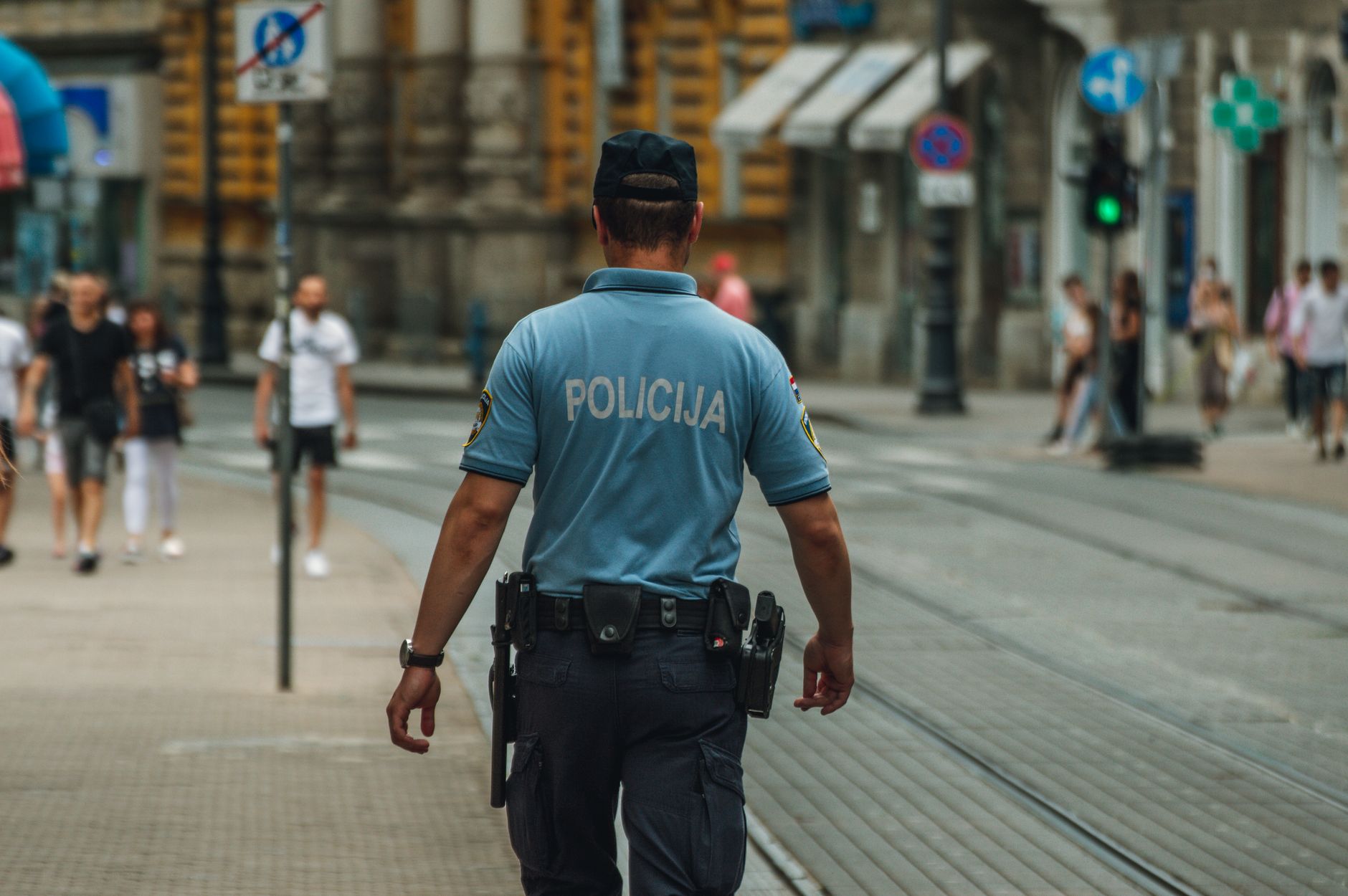 La Policía investiga pisos en Ceuta usados presuntamente para explotar a menores inmigrantes