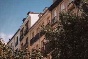 Moncloa resta relevancia a Sumar y confía en el giro de Junts para recomponer la mayoría