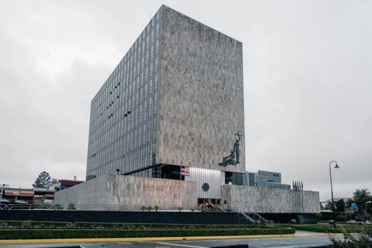 Peramato defiende a la Fiscalía frente a la descalificación sistemática en la apertura judicial