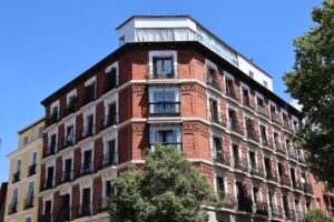 Sumar y los aliados de izquierda elevan la presión al PSOE por un decreto de vivienda más ambicioso