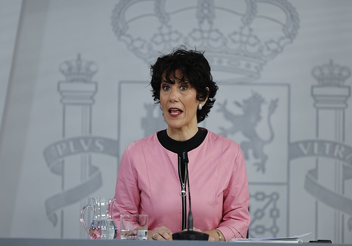 El Gobierno extiende la pensión de viudedad a parejas con hijos no registradas y aprueba bajas por menopausia