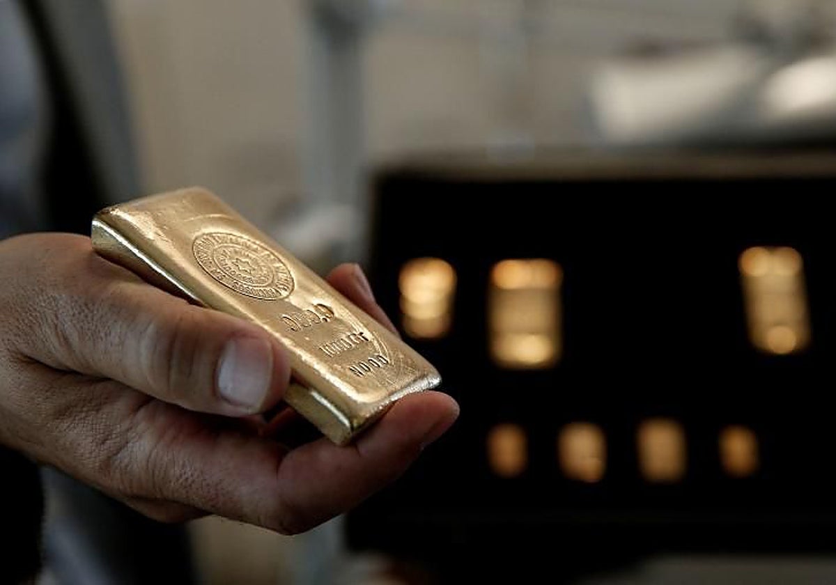 El oro cae ante el repunte de los bonos, los tipos y el dólar por la guerra