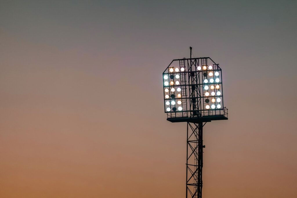El Rayo denunciará los daños en el palco de Vallecas tras una jornada de tensión ante el Cagliari