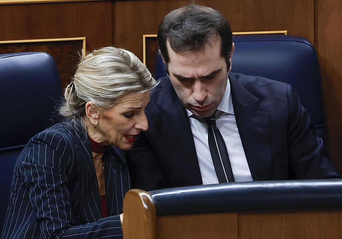 España afronta las elecciones con fortaleza macroeconómica y presión sobre los hogares
