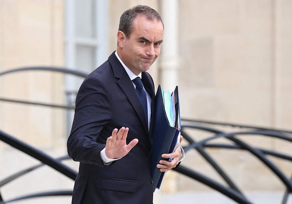Francia apuesta por dilatar la respuesta ante las protestas estudiantiles
