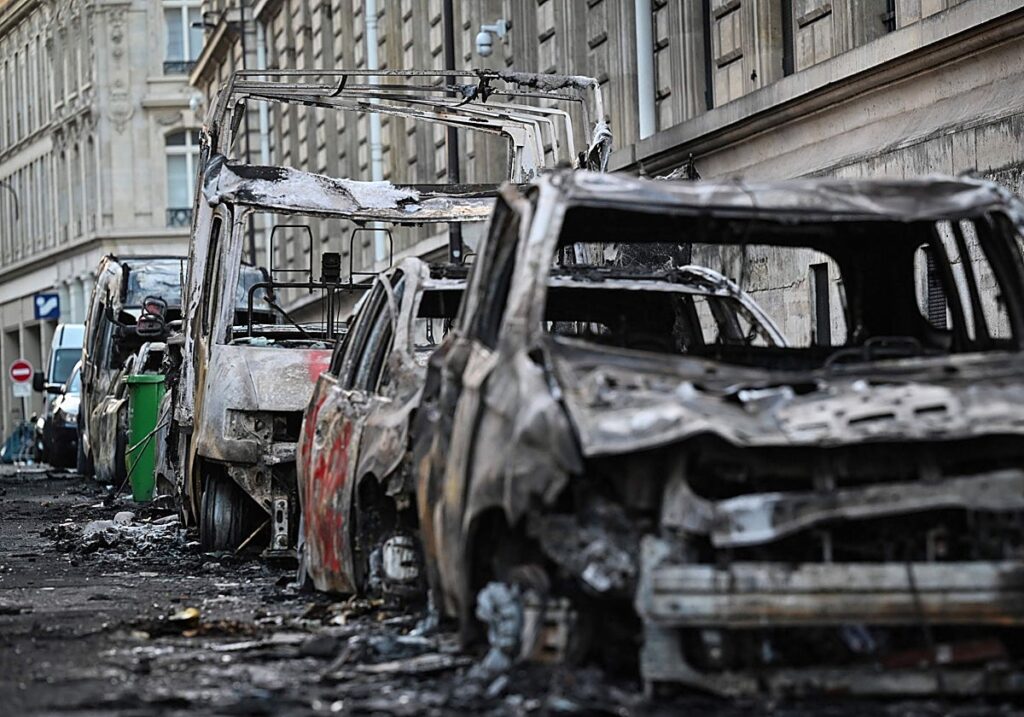 Francia evalúa los daños tras las protestas: 1.500 comercios saqueados, un fallecido y 1.800 detenidos