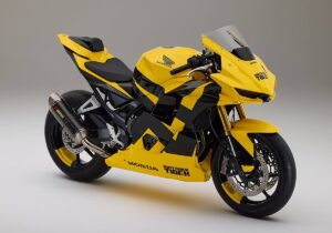 Honda y Onitsuka Tiger unen motociclismo y moda con un prototipo en Milán