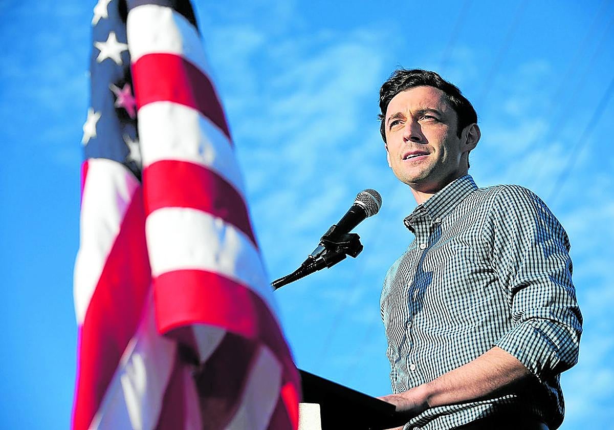 Jon Ossoff gana peso en el Partido Demócrata mientras crece su choque con Trump