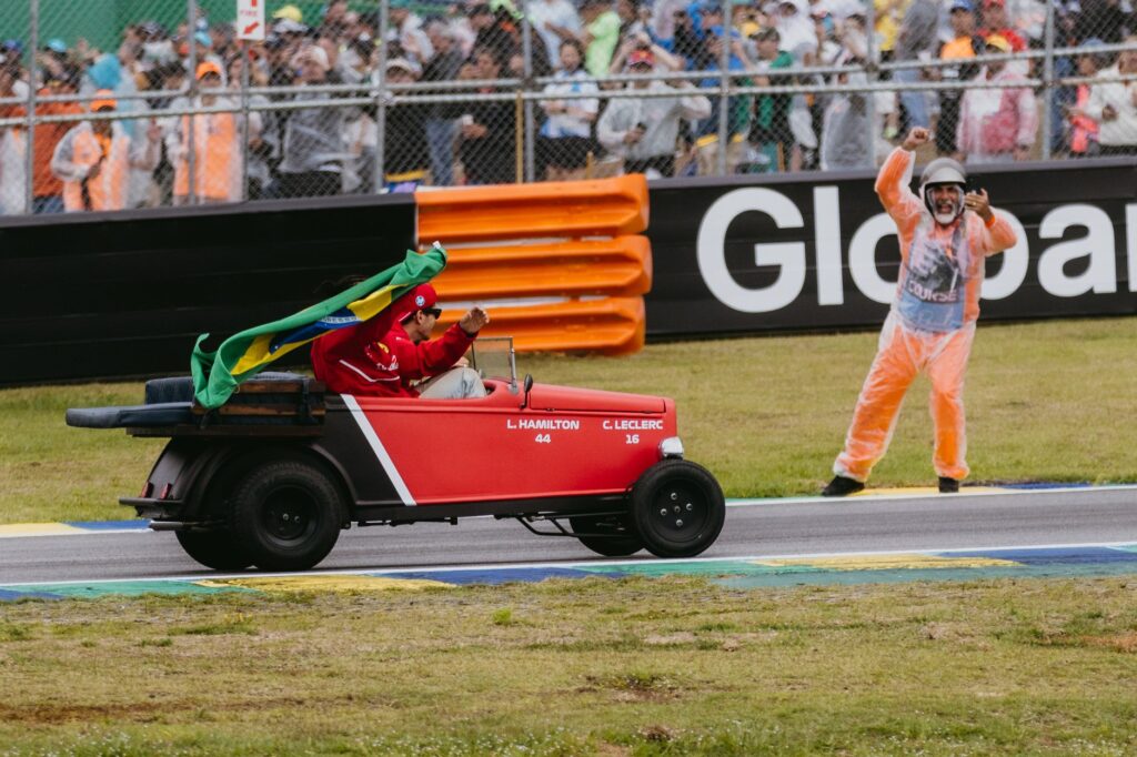 Max Verstappen firma un pleno en Singapur y alcanza las 73 victorias con Red Bull