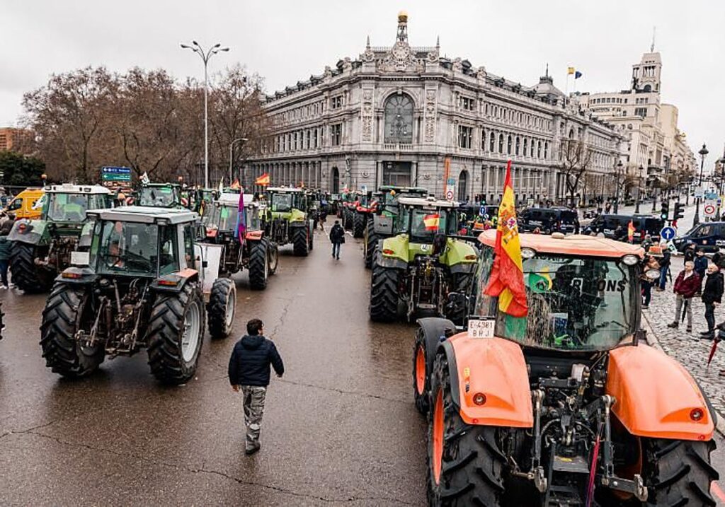 Medio millar de tractores protestará en Madrid por el alza de costes en el campo