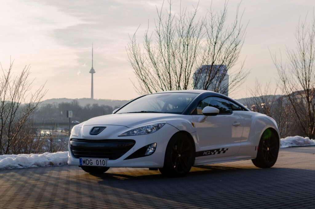 Peugeot adelanta su futuro eléctrico con los prototipos E-T16 Concept y RCZ Vision