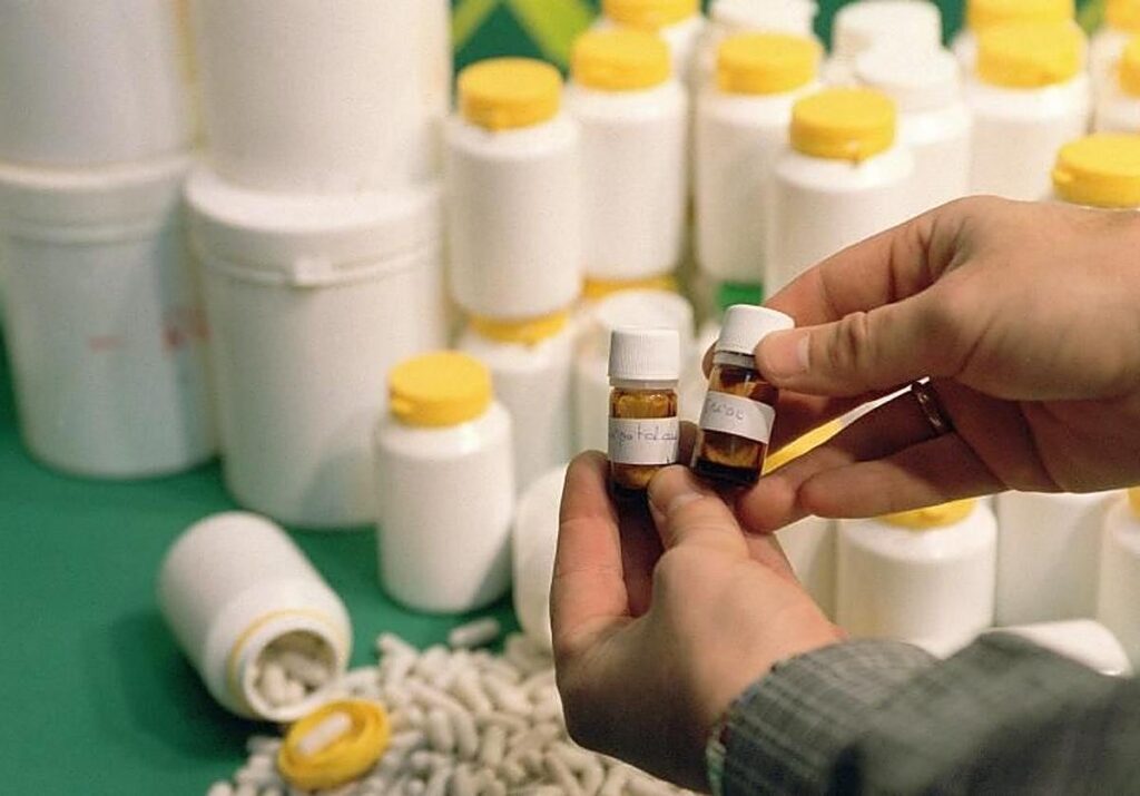 Sanidad ordena retirar 22 adelgazantes con sibutramina no autorizada en la UE