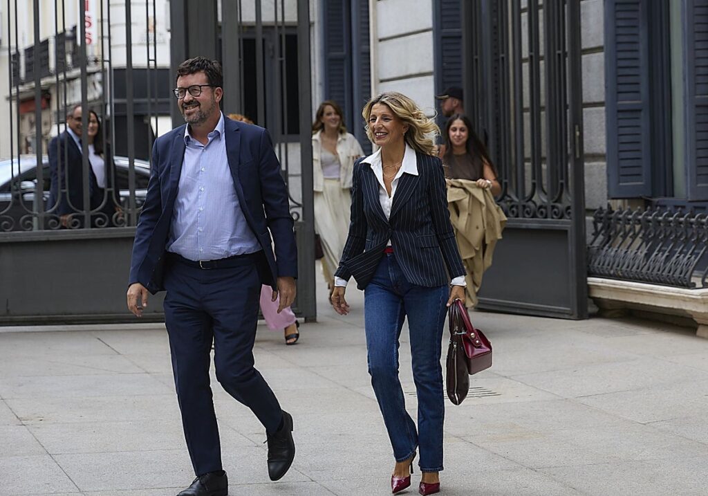 Trabajo activa el análisis para elevar el salario mínimo por encima de 1.221 euros antes de las elecciones